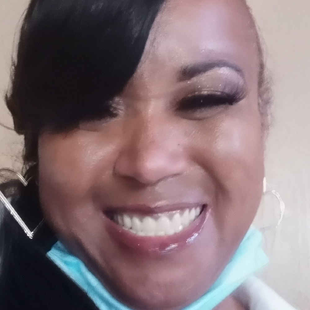 Meet your Posher, Latonya